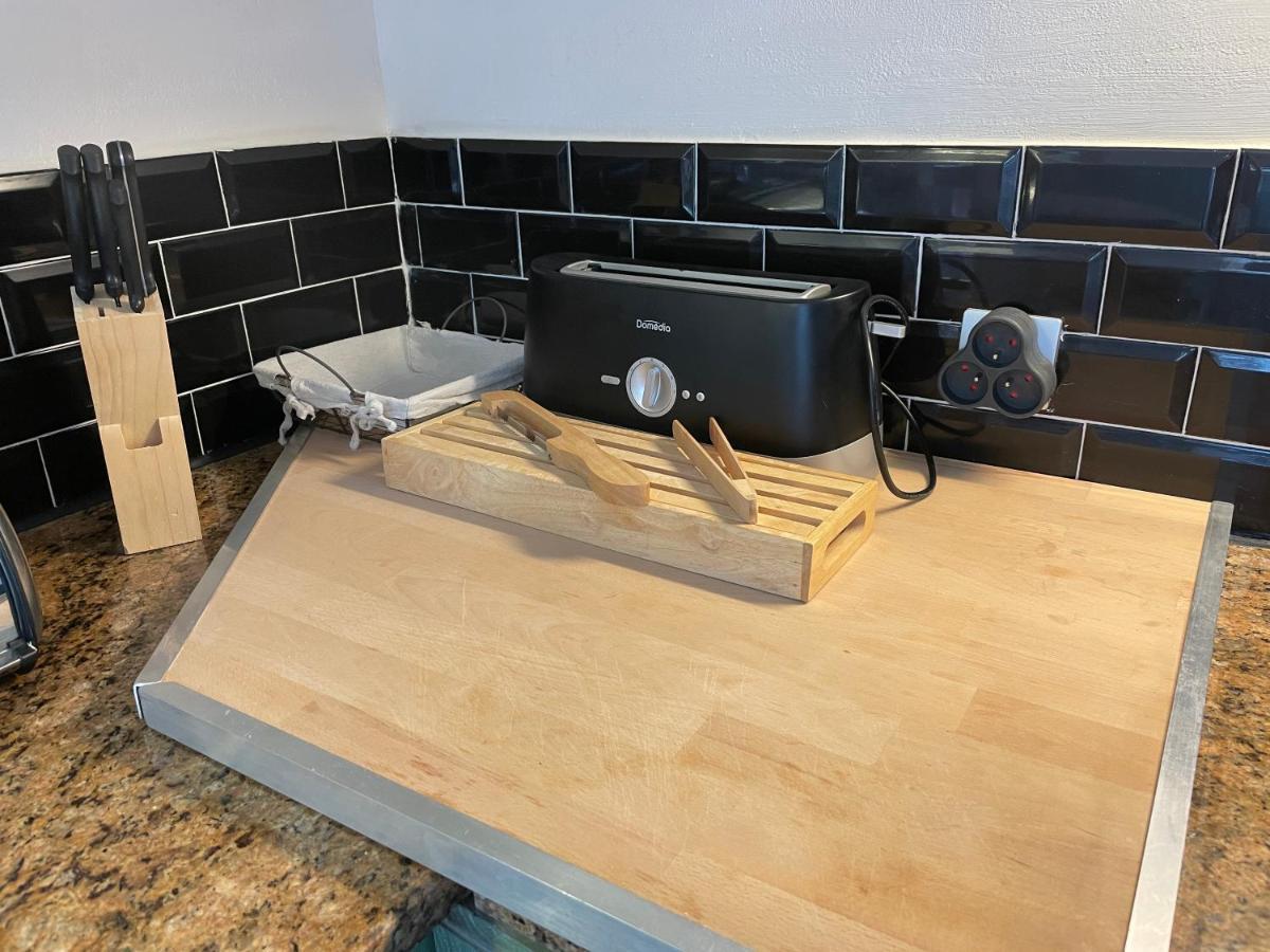 Maison De Jardin - Confort, Commodite, Bien Equipe Livarot-Pays-d'Auge Eksteriør bilde