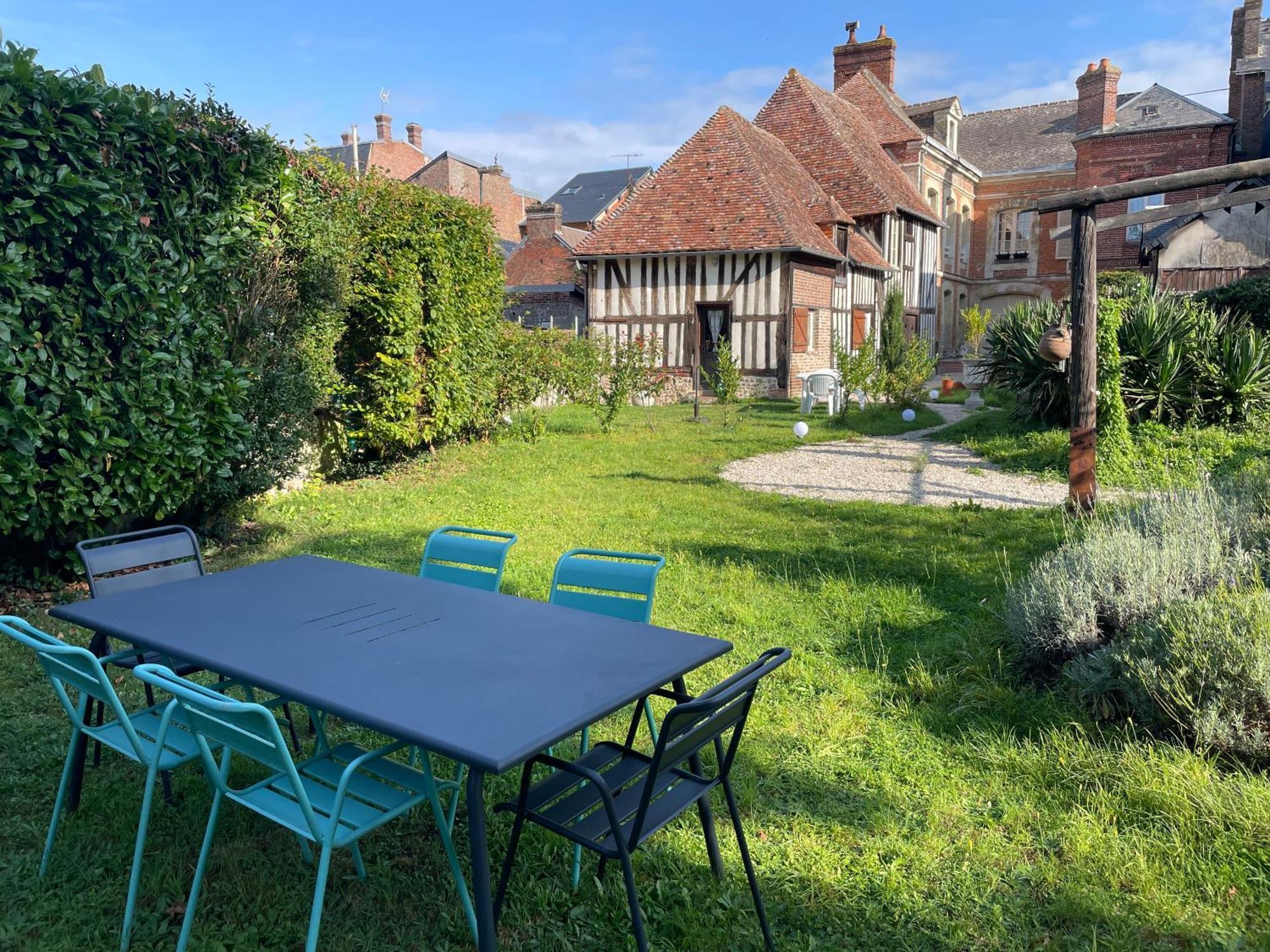 Maison De Jardin - Confort, Commodite, Bien Equipe Livarot-Pays-d'Auge Eksteriør bilde